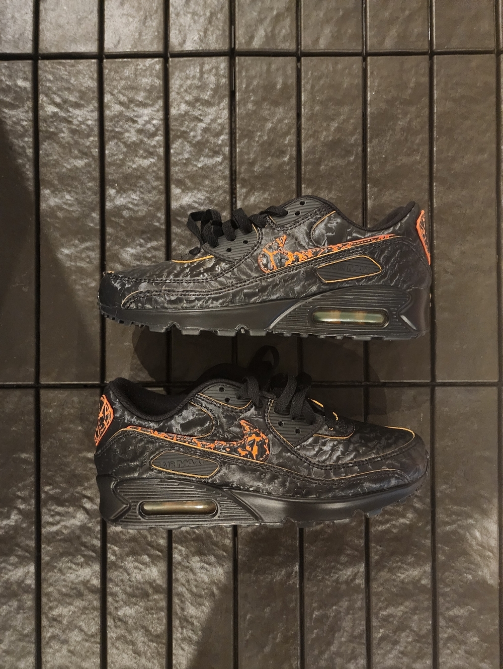 Men's Nike Air Max 90 'Volcano' - Picture 14 of 15